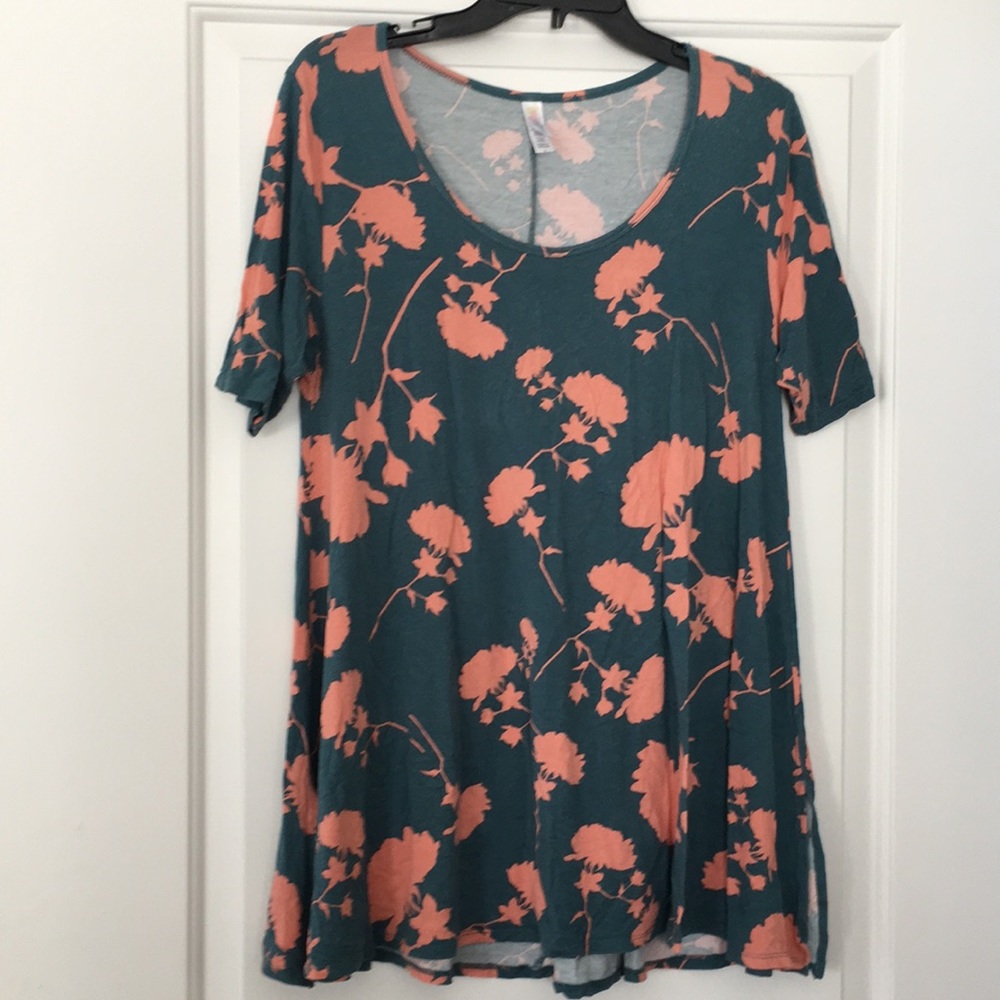 Lularoe perfect tee